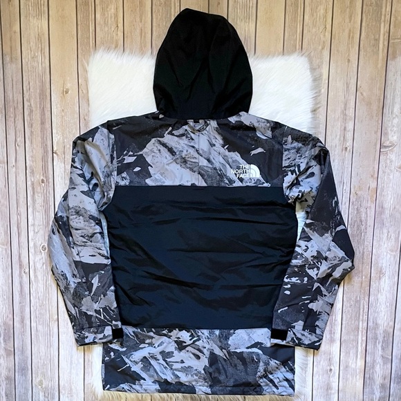 The North Face Men’s Silvani Anorak Jacket - Picture 8 of 11